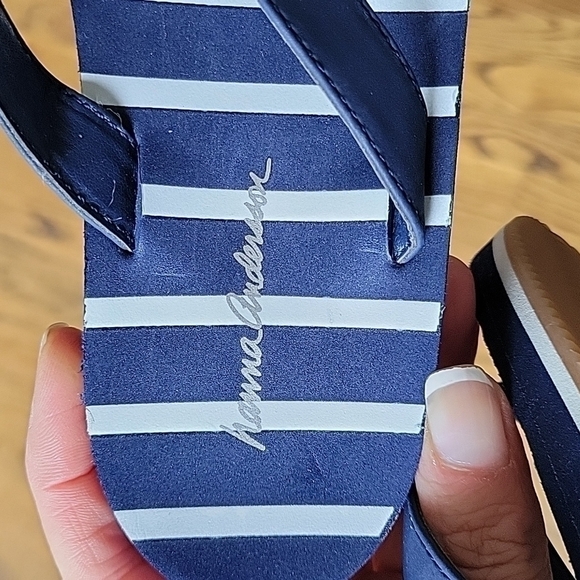 Hanna Anderson Striped Blue White Thong Flip Flops Rubber Waterpoof Pool Sz.11 - Picture 8 of 11